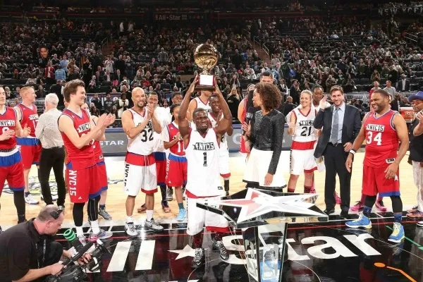 2015NBA系列赛 回顾2015年NBA系列赛的精彩瞬间-第3张图片-www.211178.com_果博福布斯